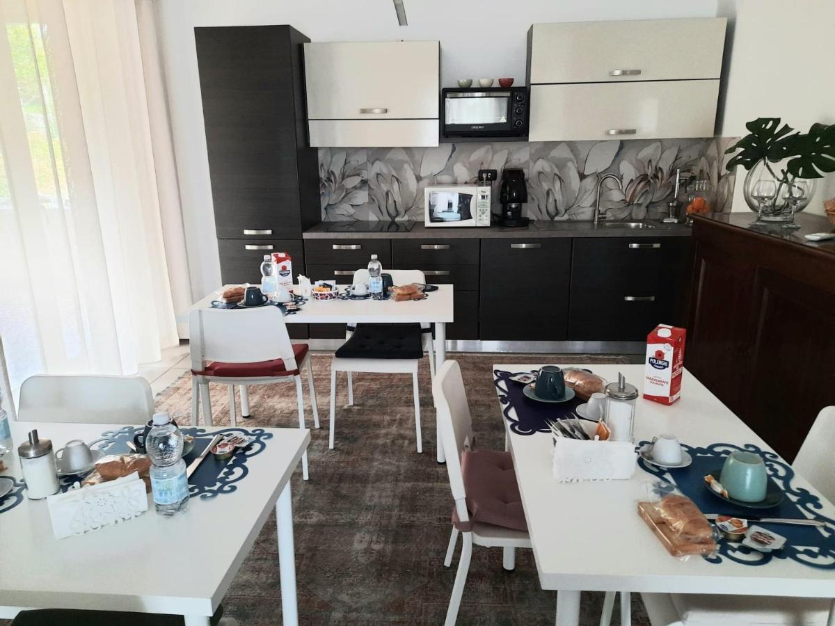 Caprice B&B Pozzuoli Buitenkant foto
